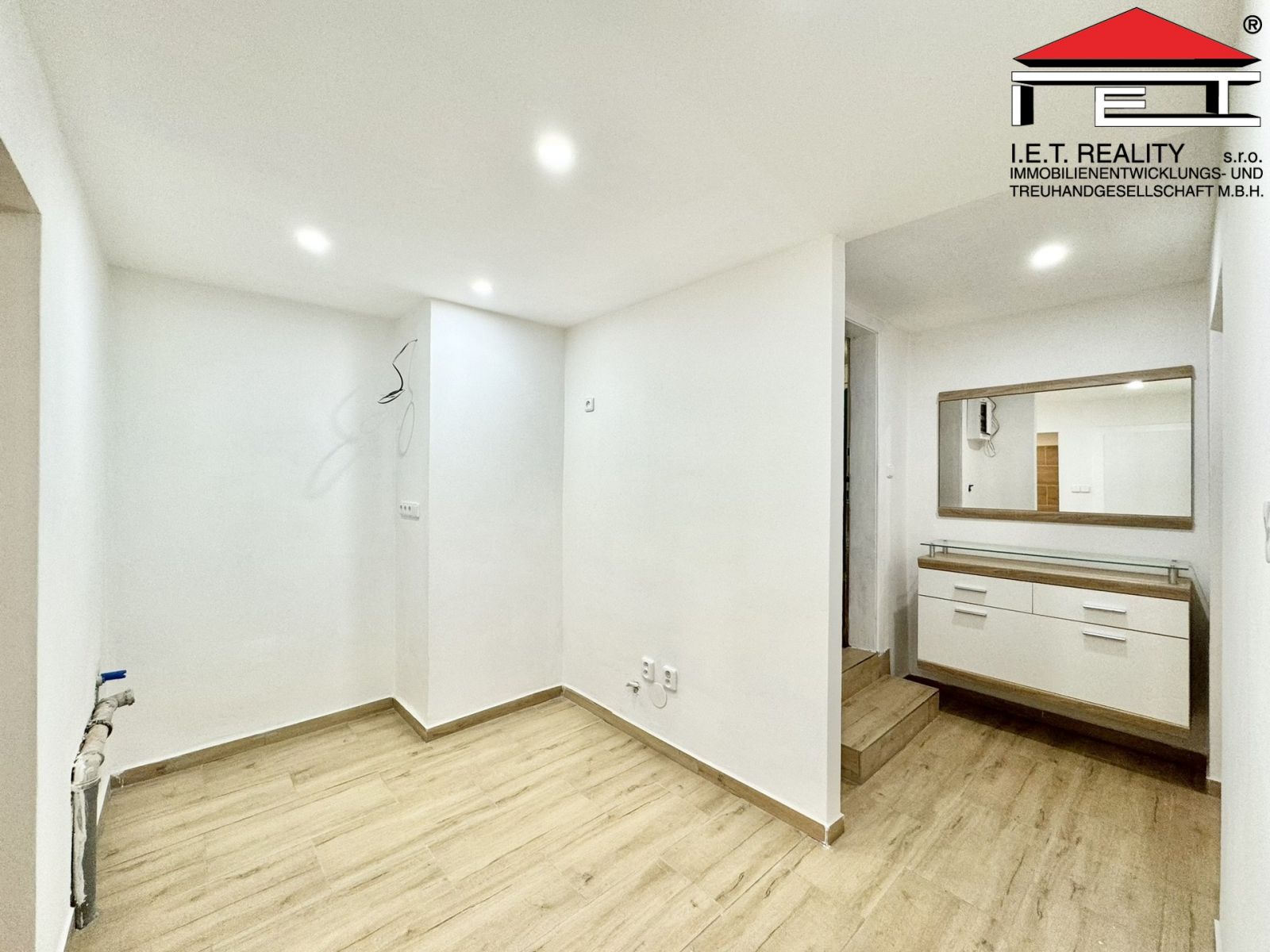 Prodej zrekonstruovaného bytu 2+1 (46,8 m2 + cca 9 m2 sklep), obrázek č. 2