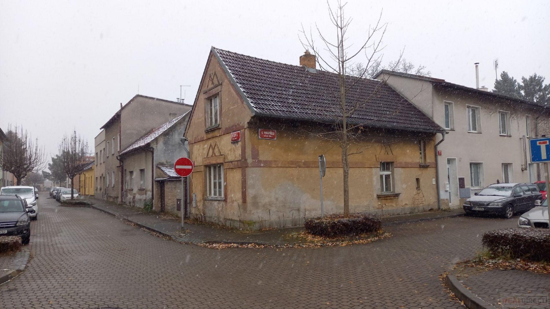 Prodej rodinného domu 3+1/ garáž, dílna , pozemek 131 m2, ul. Hálova, PH 9 - Satalice, obrázek č. 3