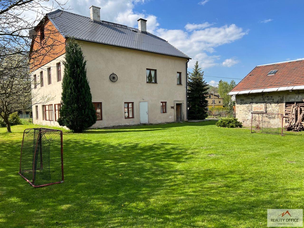 Dům se 3 apartmány, zahradou a garáží v rekreační oblasti Horní Chřibská, obrázek č. 2
