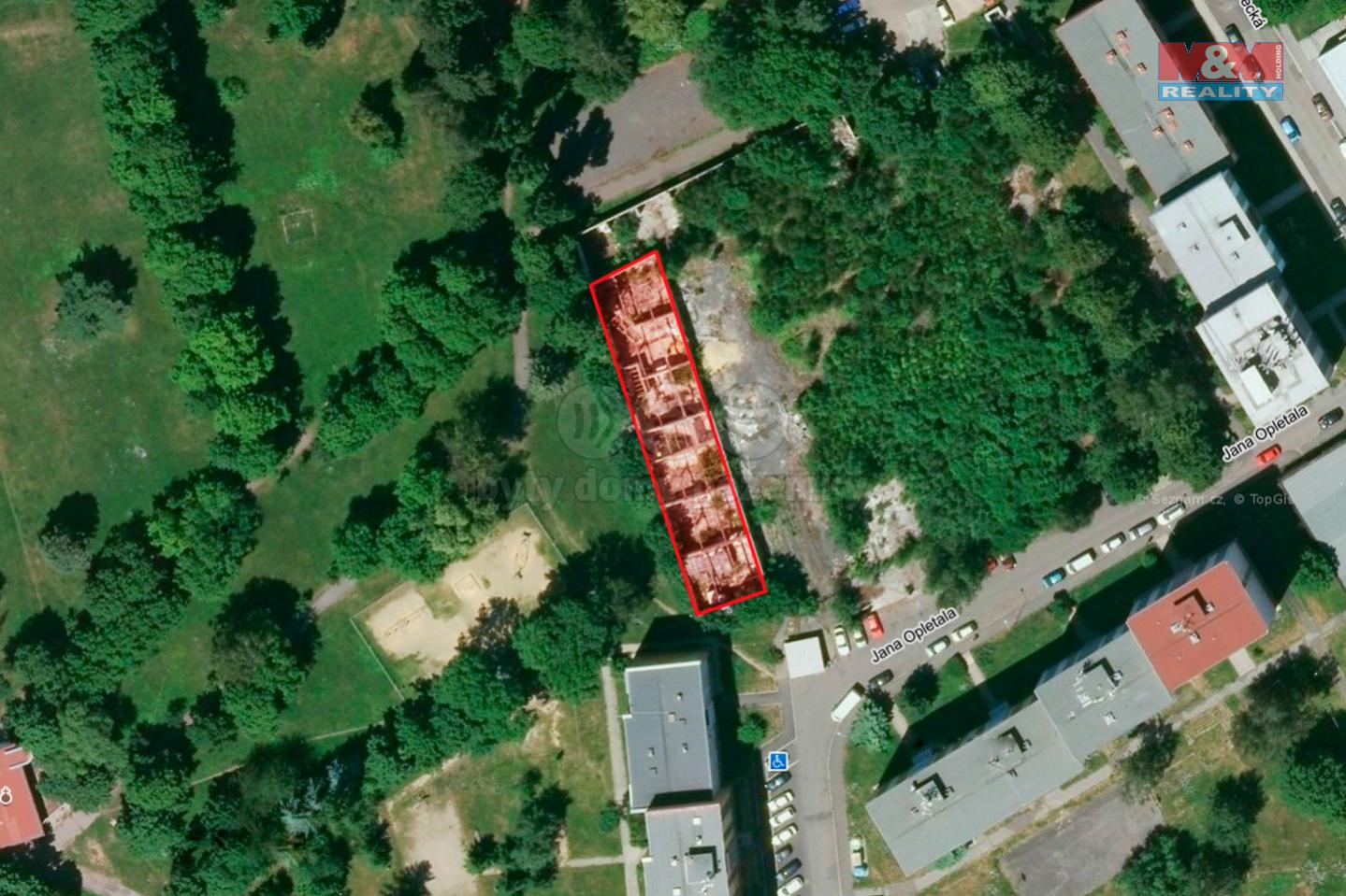 Prodej pozemku k bydlení, 686 m, K. Vary, ul. J. Opletala, obrázek č. 1