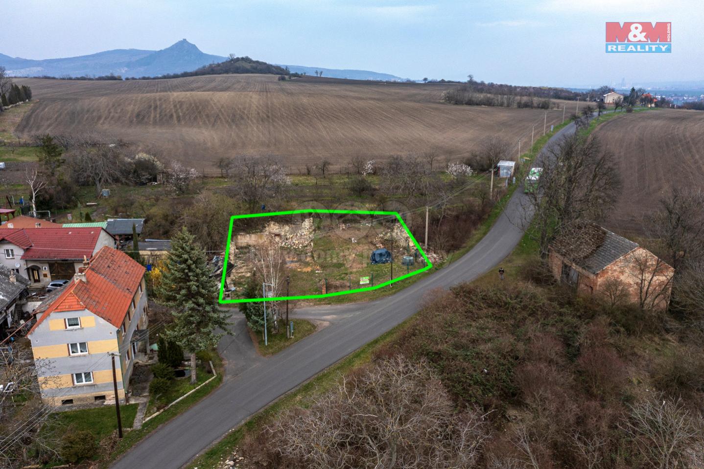 Prodej pozemku k bydlení, 594 m2 v obci Dlažkovice, obrázek č. 1