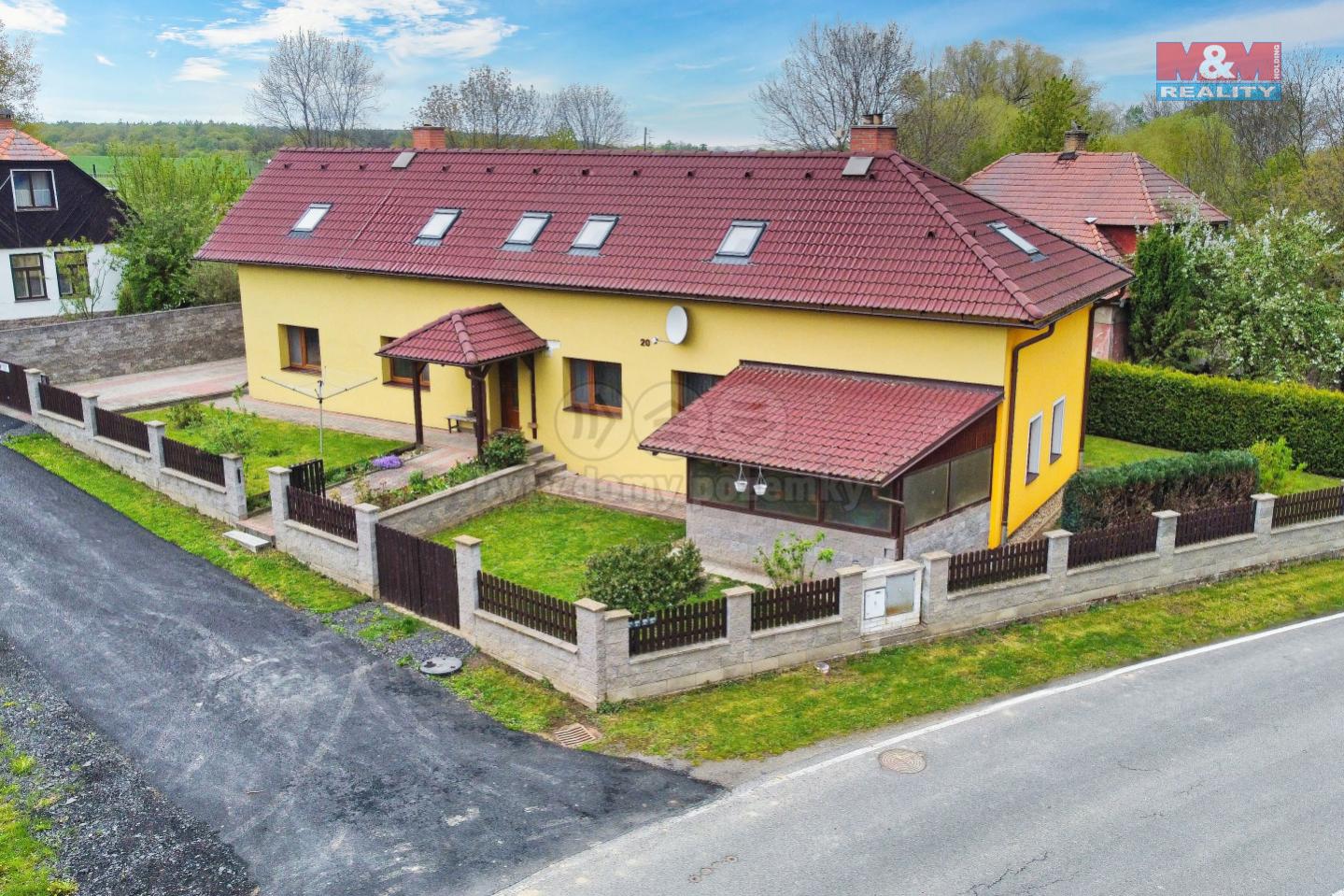 Prodej rodinného domu 7+1, 193 m, Hraběšín, pozemek 27144m, obrázek č. 1