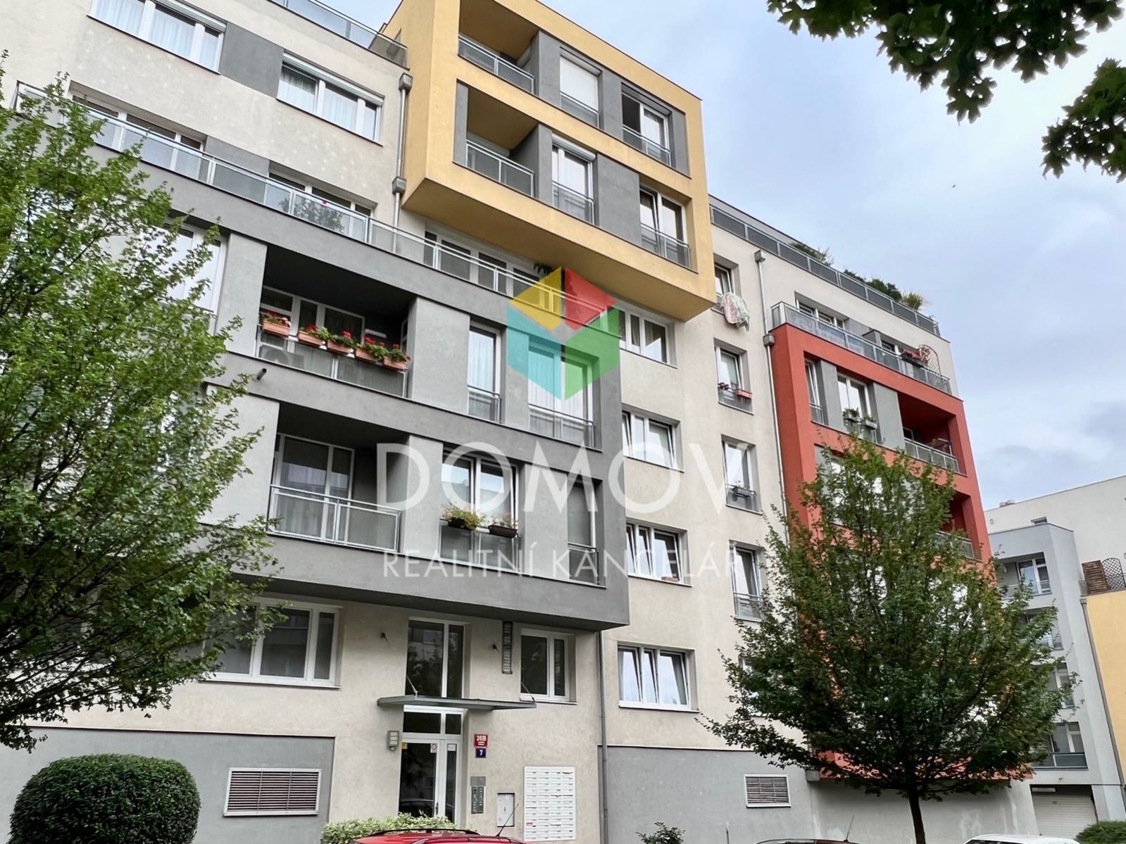 Hezký byt 2+kk, 44,5 m2, s gar.park.stáním, Praha 5 - Stodůlky