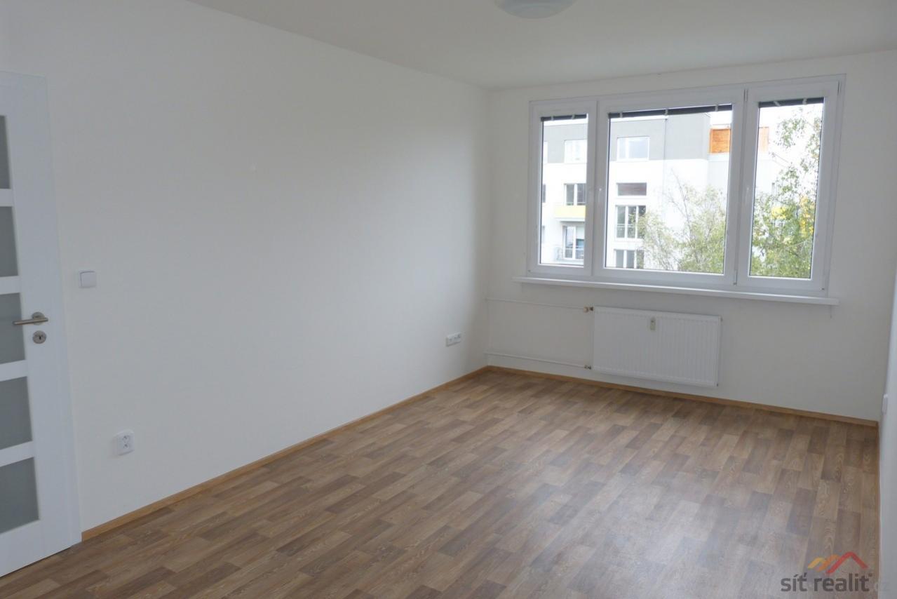 Prodej světlého bytu po rekonstrukci 2+kk, 42m2, sklep, Praha 4 - Michle, obrázek č. 1