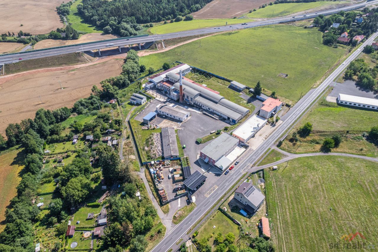 Prodej výrobního areálu, 23.329 m2, Lubenec, strategická poloha jen 1,5 km od sjezdu dálnice D6, obrázek č. 2