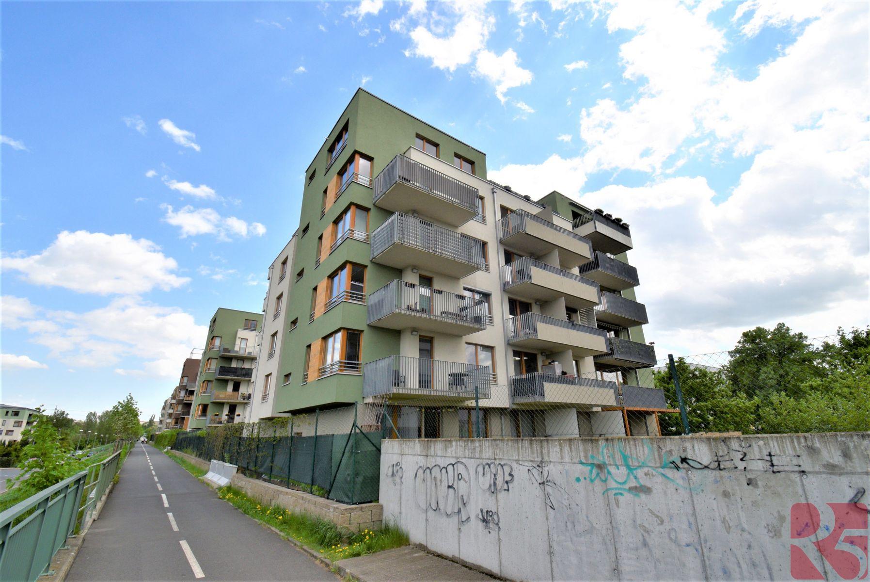Prodej 1kk 28m2 balkon 5m2 Praha 9, Vysočany, Modrého, obrázek č. 1
