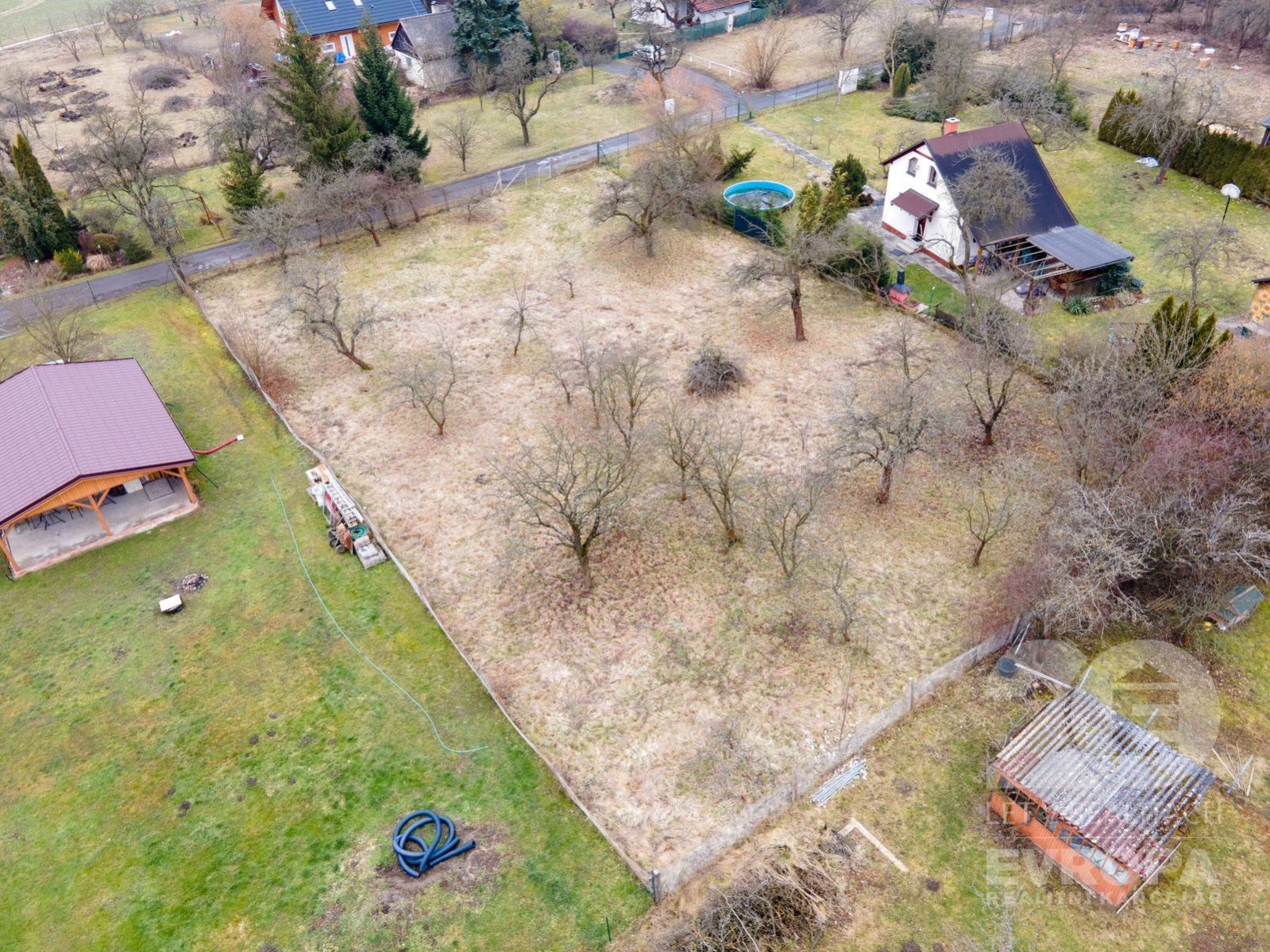 Prodej stavebního pozemku o velikosti (707 m2) v Chlumci nad Cidlinou, obrázek č. 2