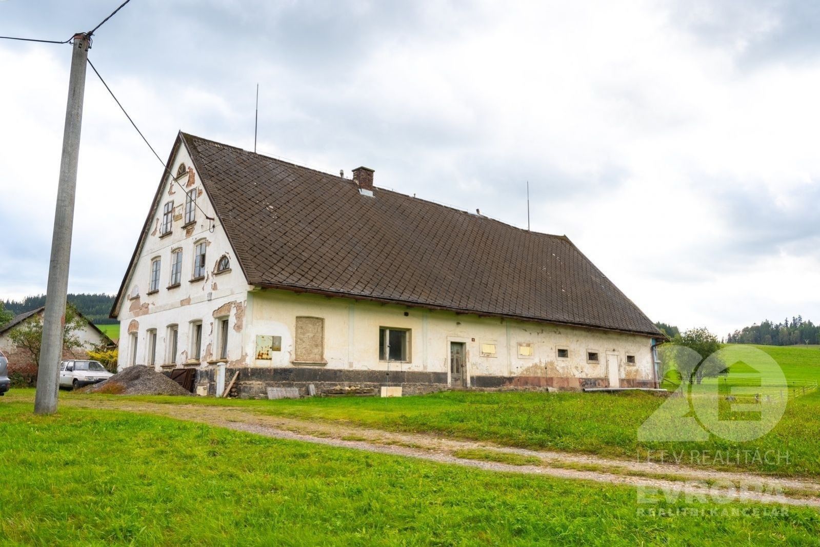 Prodej  chalupy, rodinného domu  v obci Stárkov s pozemkem 10.000m2, obrázek č. 1