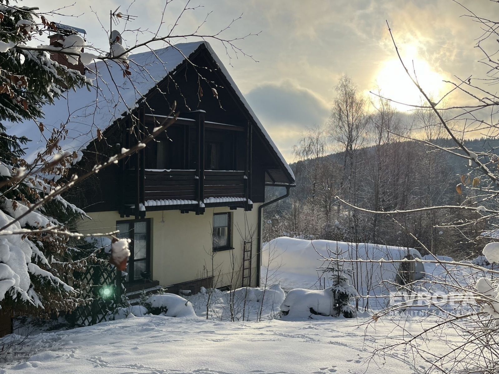 Prodej rodinného domu 200 m2 od skiareálu Černá Hora, obrázek č. 1