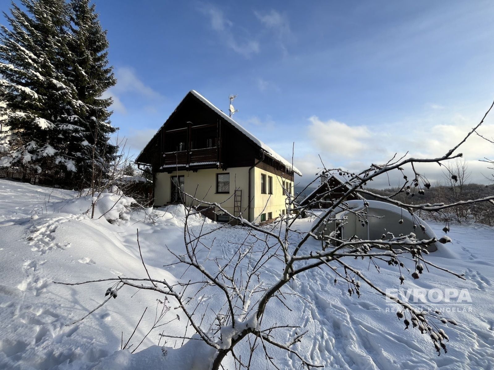 Prodej rodinného domu 200 m2 od skiareálu Černá Hora, obrázek č. 2