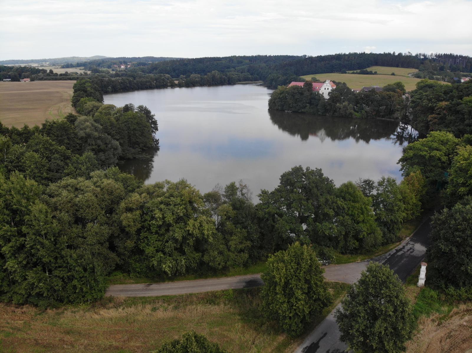 Prodej rybníku 16,87 ha s přilehlými pozemky v k.ú. Starosedlský Hrádek, obrázek č. 3