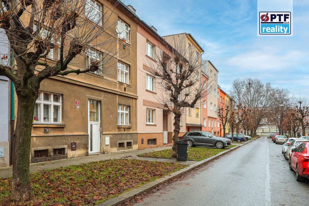 Prodej prostorného bytu 3+1 s balkónem, Plzeň  ul. Lukavická, obrázek č. 1