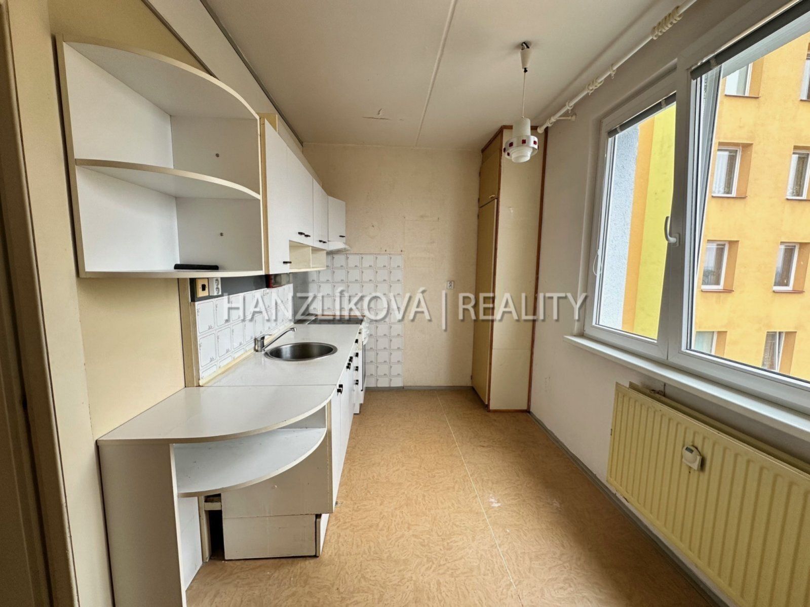 prodej bytu 4+1 s prosklenou lodžií v osobním vlastnictví, K. Chocholy, České Budějovice, obrázek č. 1