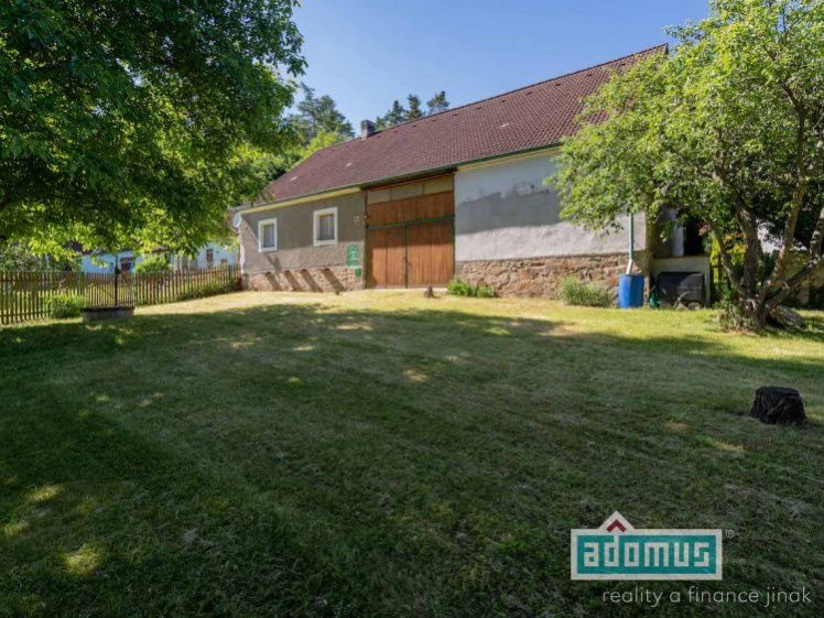 Prodej domu 2+1 (200 m2) s pozemkem (844 m2) Rakovice