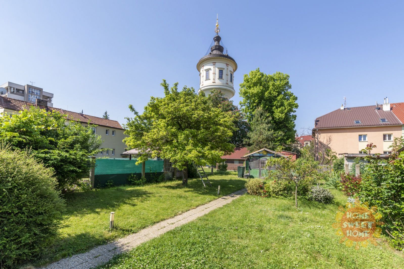 Zařízený byt 2+kk k pronájmu (45m2), společná zahrada, sklep, ulice Za Vodárnou, Praha 8 - Libeň., obrázek č. 1