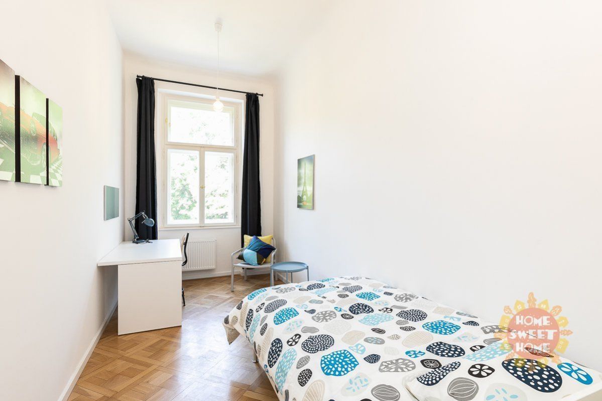 Rezidenční bydlení, pronájem pokoje 14m, po rekonstrukci,nám.Kinských,Praha,volné od 20.12.2022