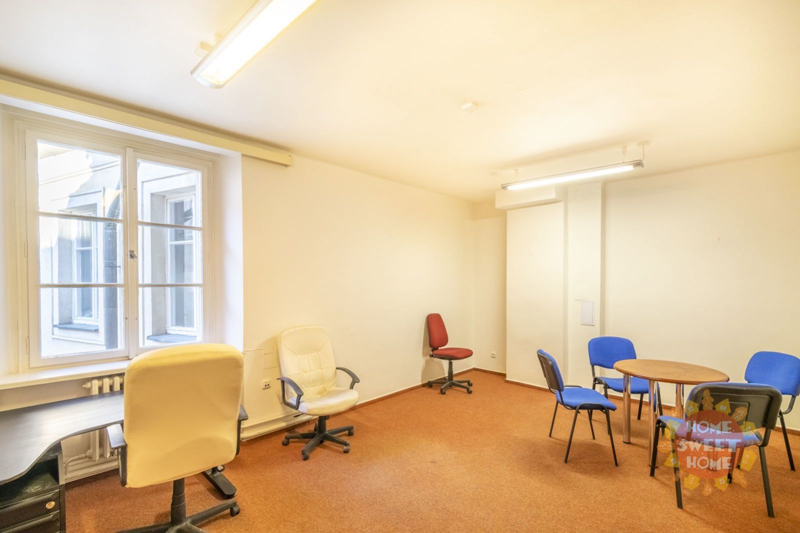 Reprezentativní nezařízené kancelářské prostory k pronájmu (22,5 m2), ulice Michalská, Staré Město,, obrázek č.1