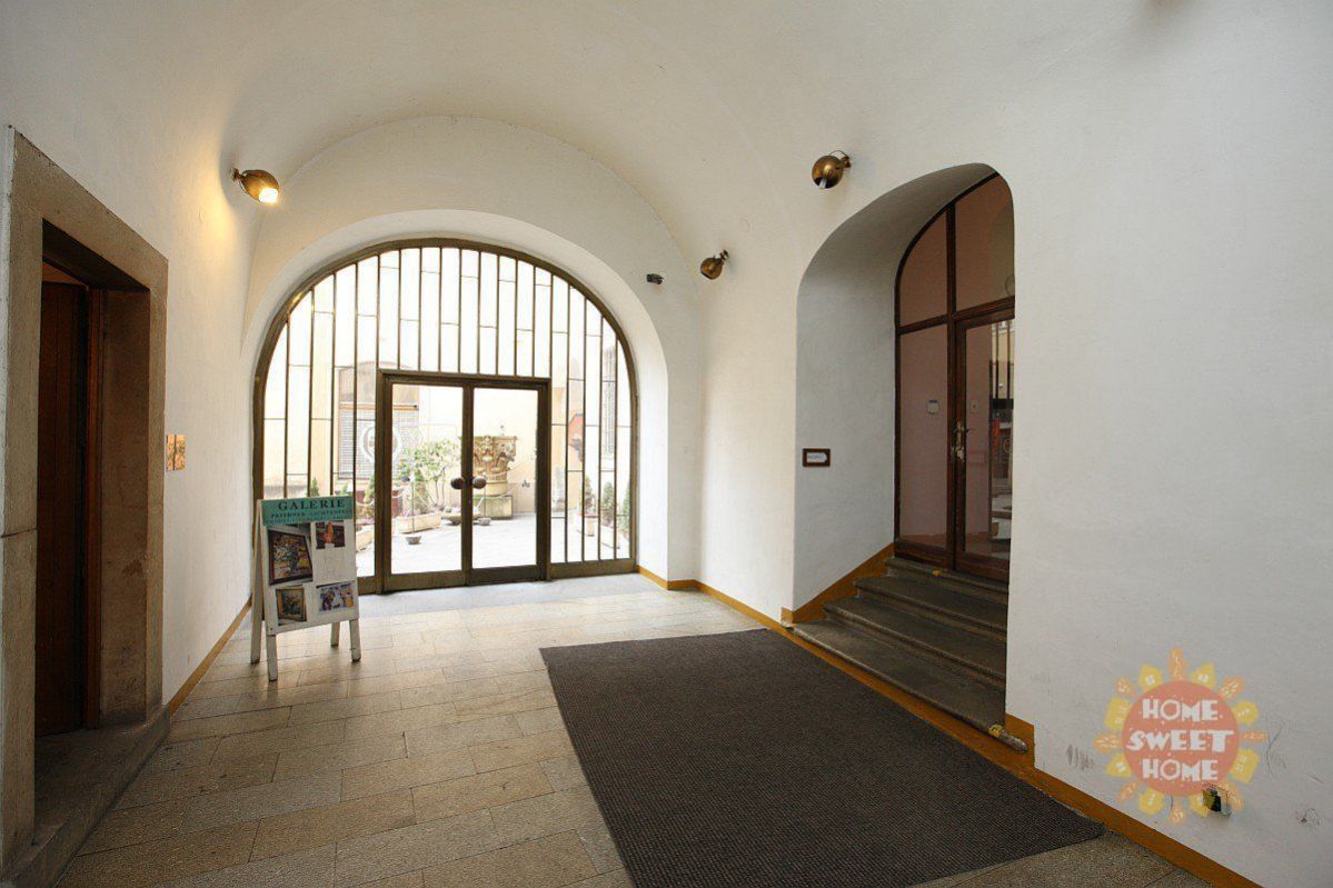 Reprezentativní nezařízené kancelářské prostory k pronájmu (22,5 m2), ulice Michalská, Staré Město,, obrázek č.6