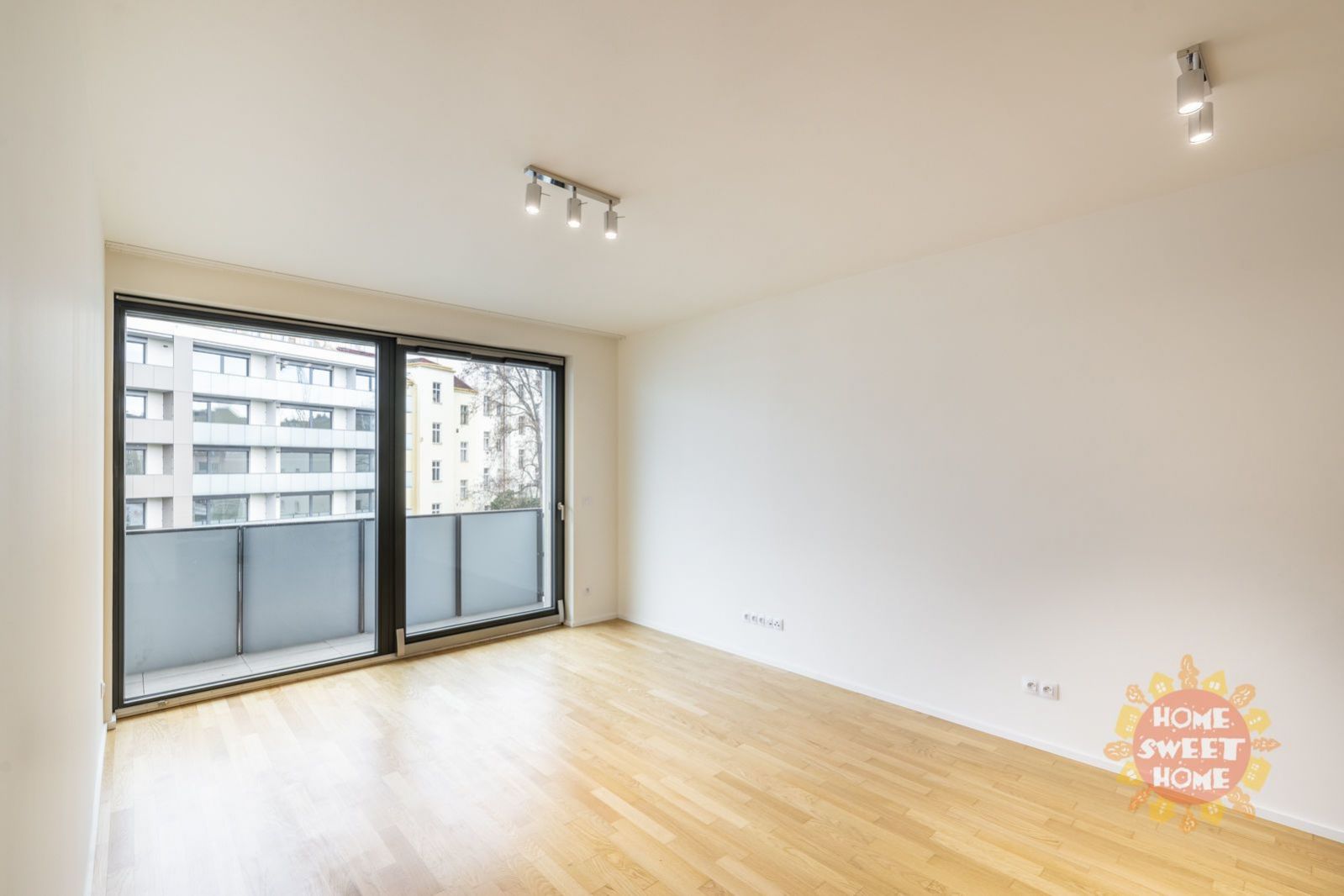 Prostorný byt 3+kk k pronájmu (67 m2), balkon, garáž, Žižkov - Seifertova, obrázek č. 2