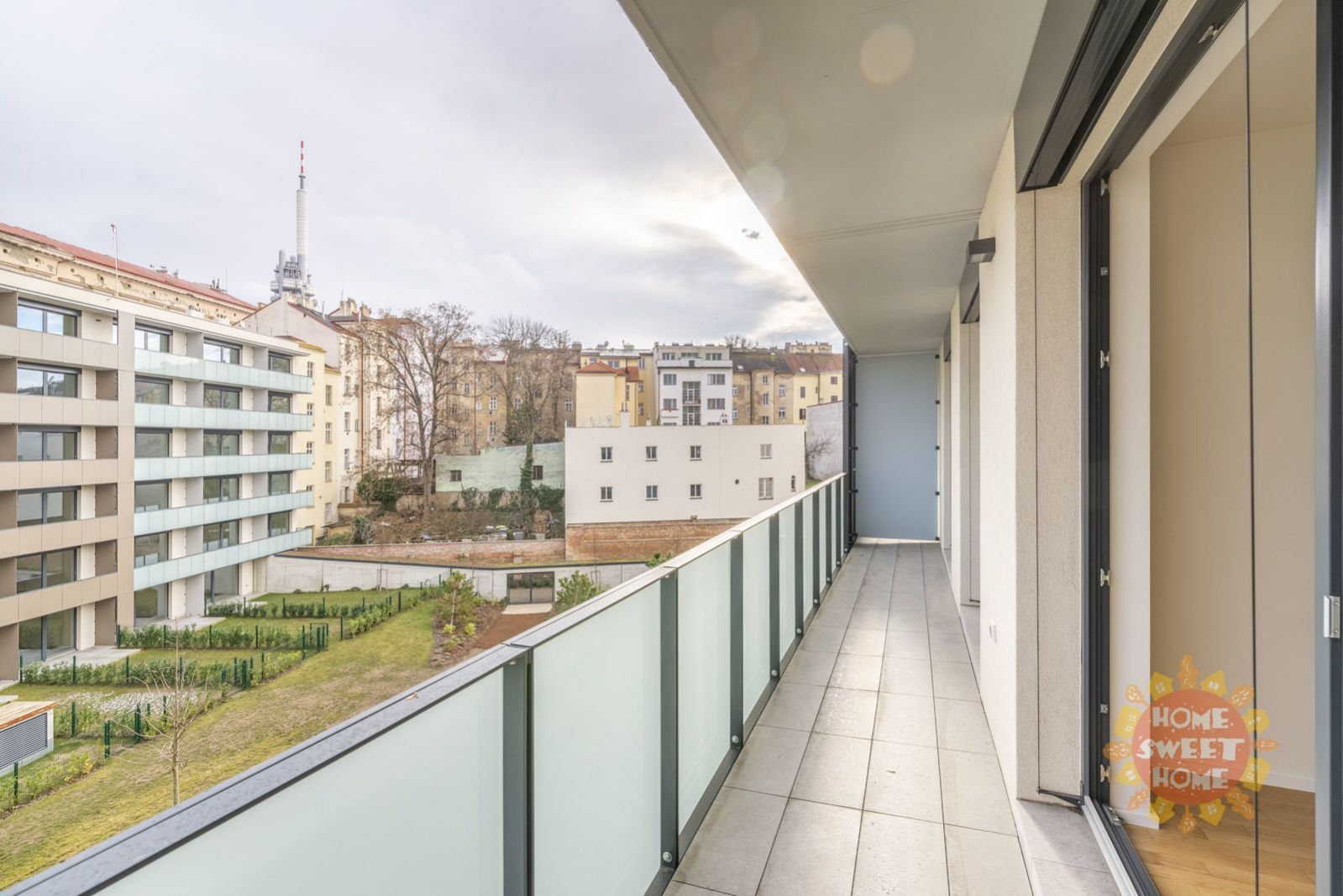 Prostorný byt 3+kk k pronájmu (67 m2), balkon, garáž, Žižkov - Seifertova, obrázek č. 2