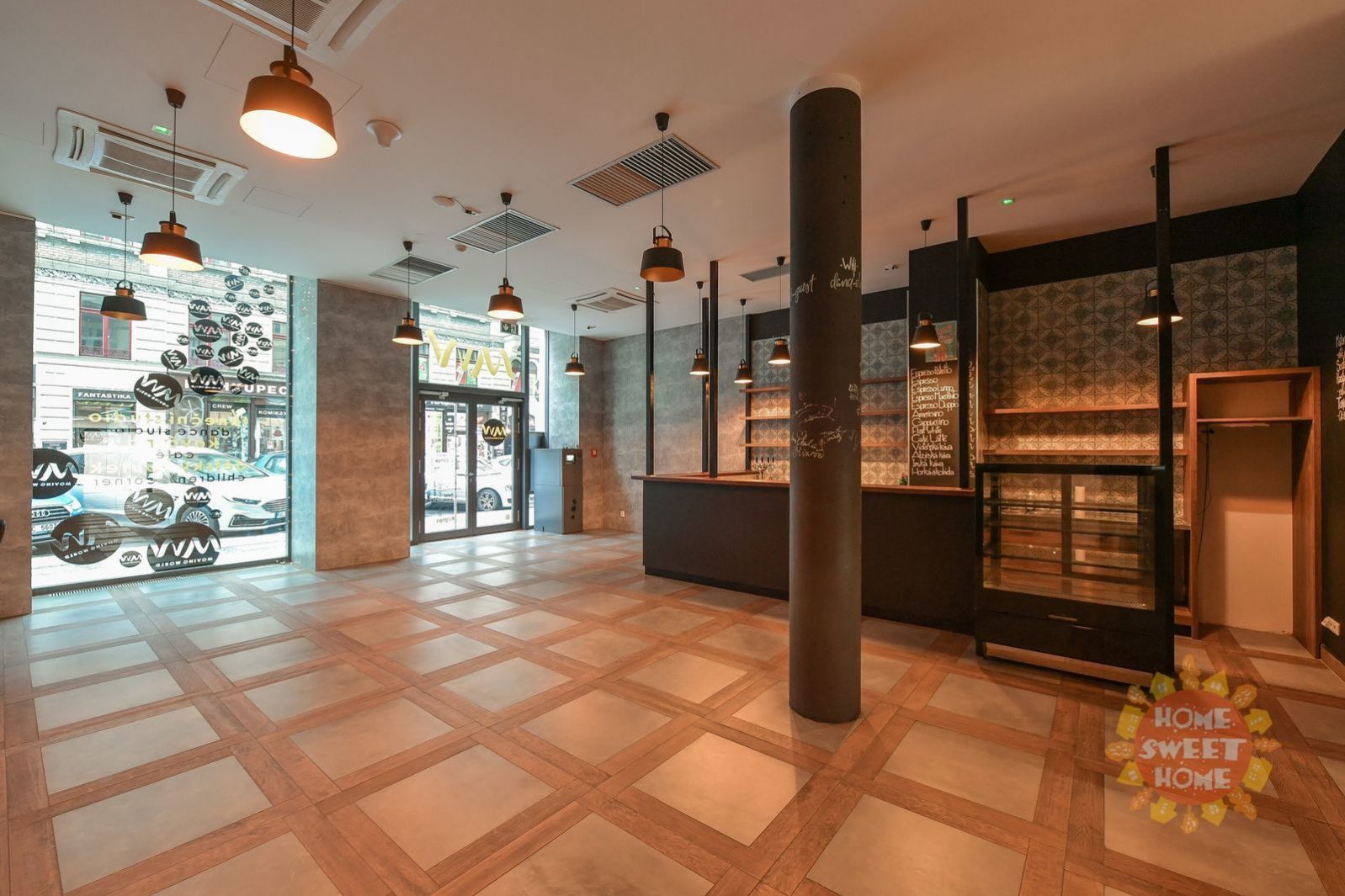 Praha 1, obchodní prostory (taneční studio s kavárnou) k pronájmu 678 m2, terasa, ul. Jungmannova