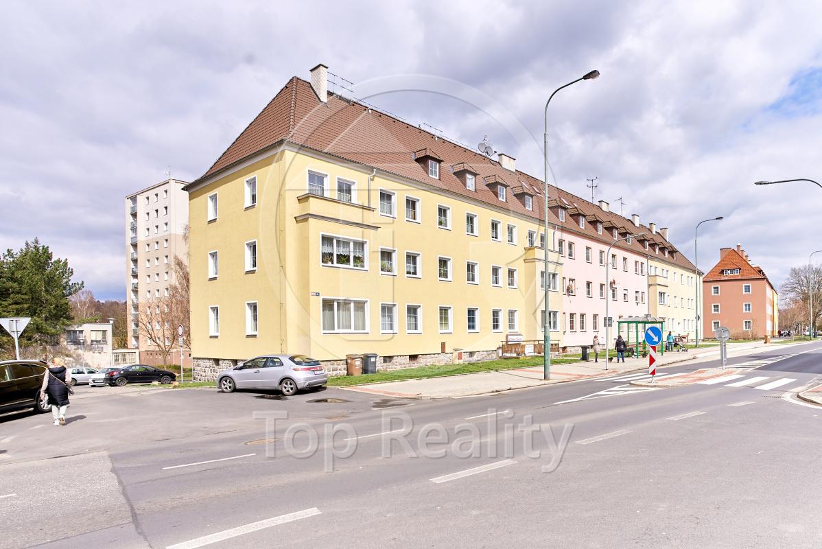 Prodej bytu 4+1, 120m2, Karlovy Vary, Tuhnice