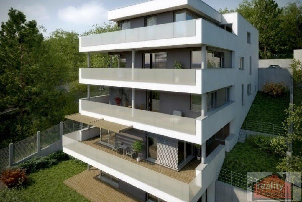 Krásný nový byt 4+1 s terasou, zahradou, Na Šumavě, Smíchov, Praha 5