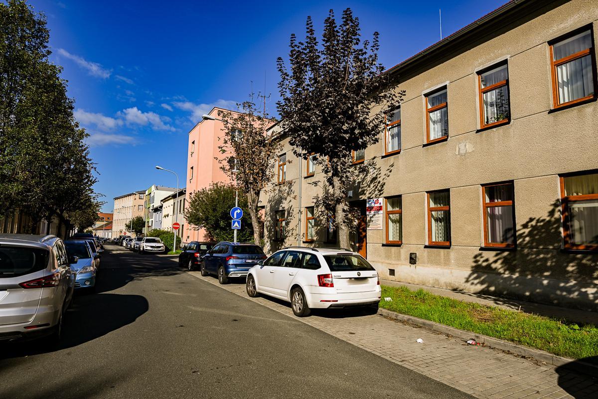 Prodej objektu  bydlení s administrací - Brno - Židenice - ulice Eimova - cihla - zahrada - dvůr, obrázek č. 3