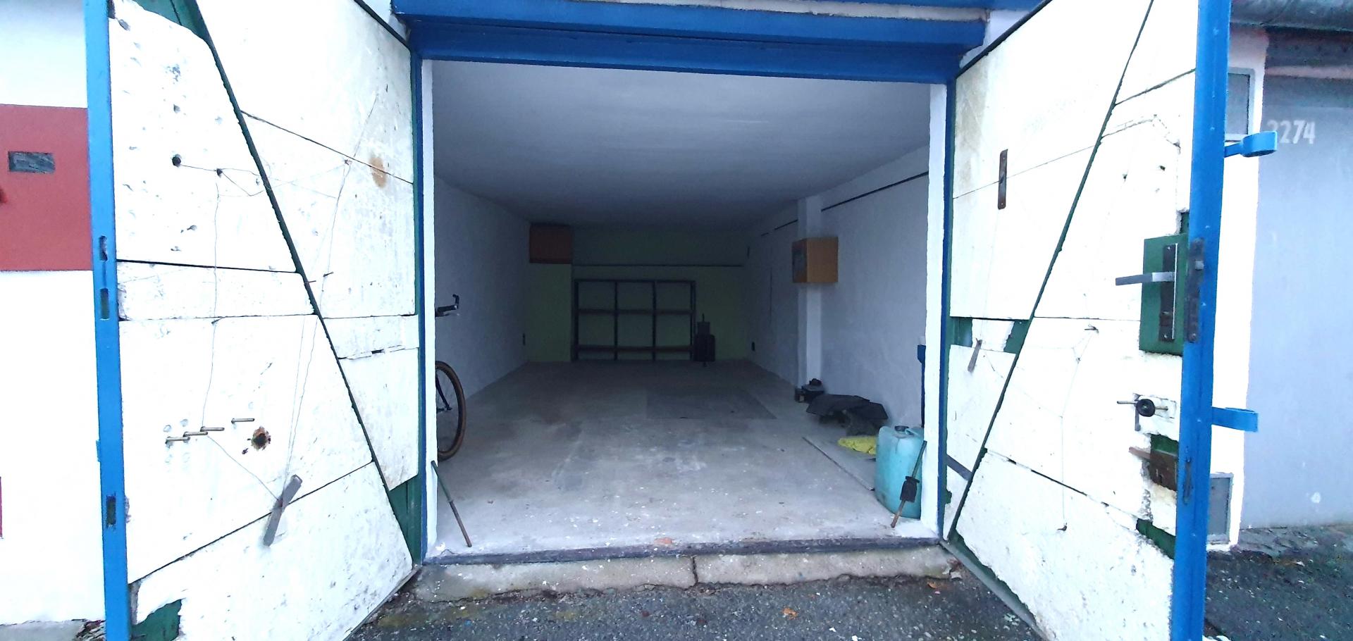 Prodej prostorné garáže stojící na vlastním pozemku, obrázek č. 3