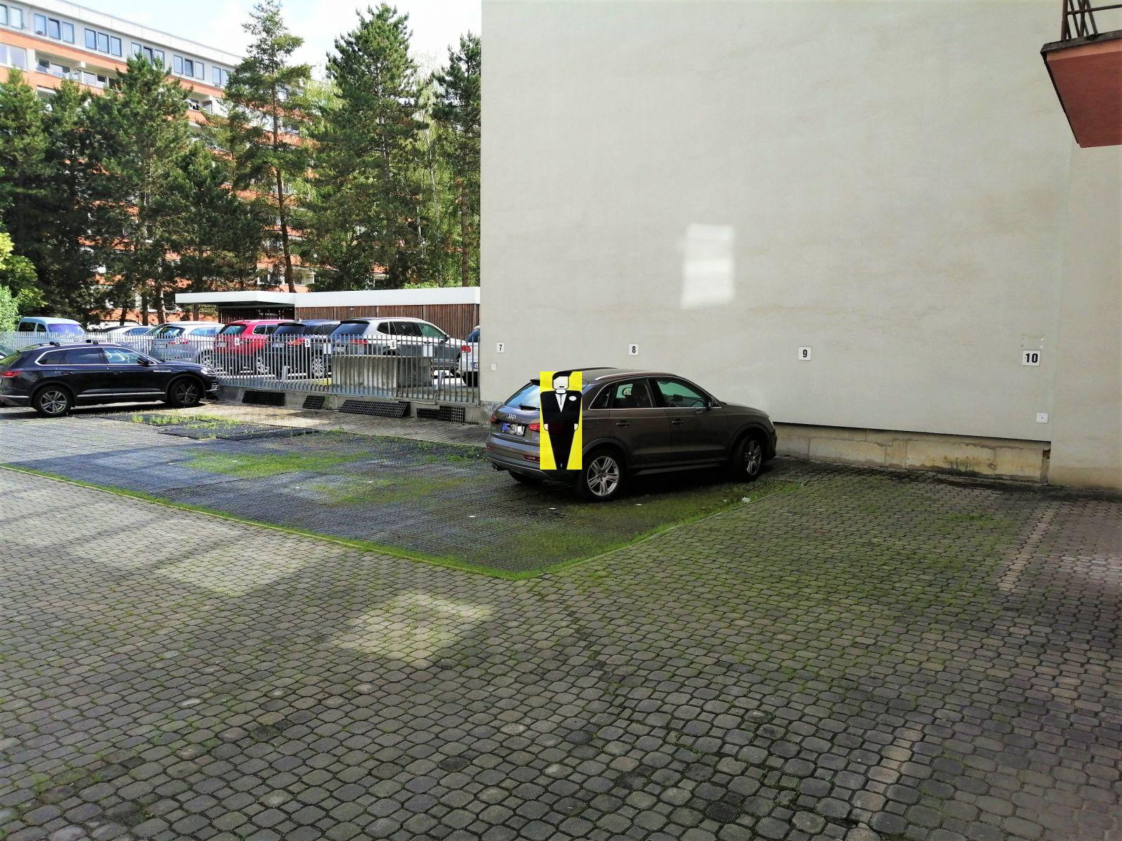 Pronájem parkovacího stání,   ve středu města Zlína, obrázek č.4