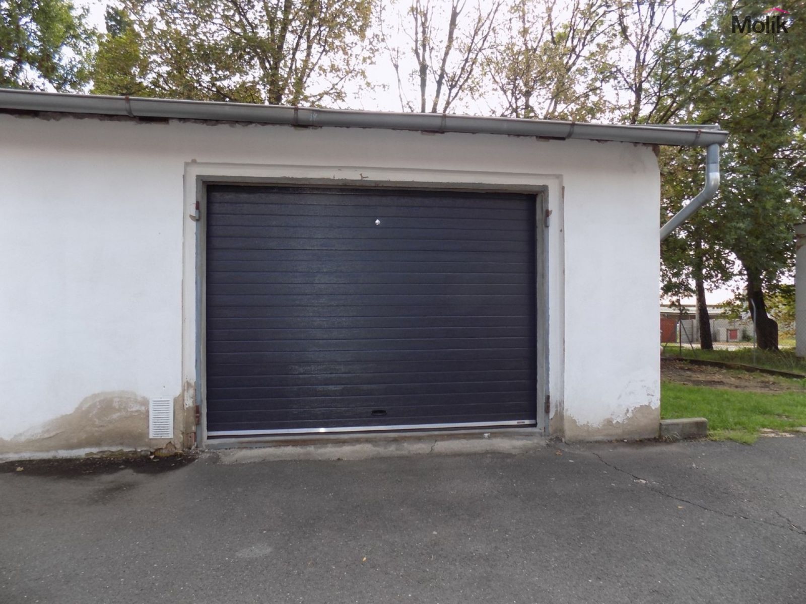 Prodej garáže pro 2 osobní vozy v Krupce, 36 m2, Dlouhá ulice