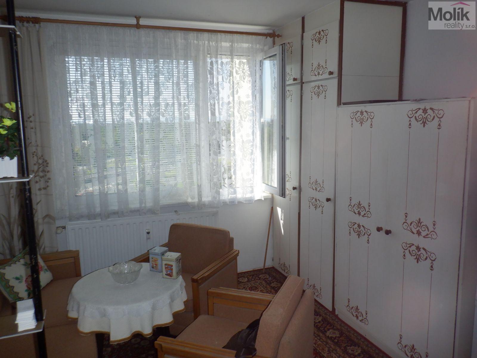 Prodej byt 1+1 36 m2, balkon v mezipatře, Chomutov, Kamenná