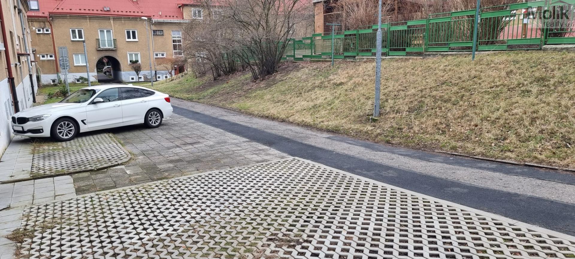 Pronájem parkovacího stání Litvínov Osada, cca 15m2
