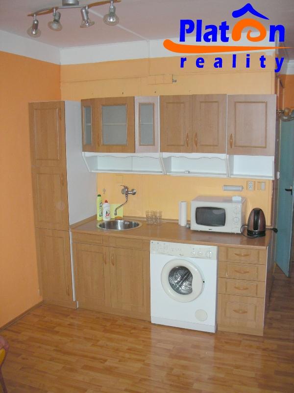 Prodej bytové jednotky o velikosti 1+0 /21 m2/ v Ústí nad Labem - Skřivánek, ul. SNP, 2.patro, obrázek č. 2