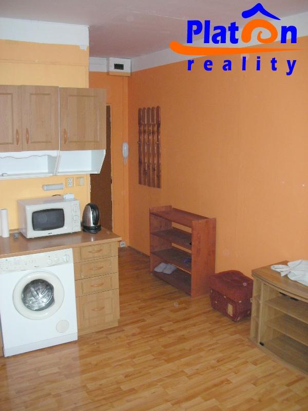 Prodej bytové jednotky o velikosti 1+0 /21 m2/ v Ústí nad Labem - Skřivánek, ul. SNP, 2.patro, obrázek č. 3