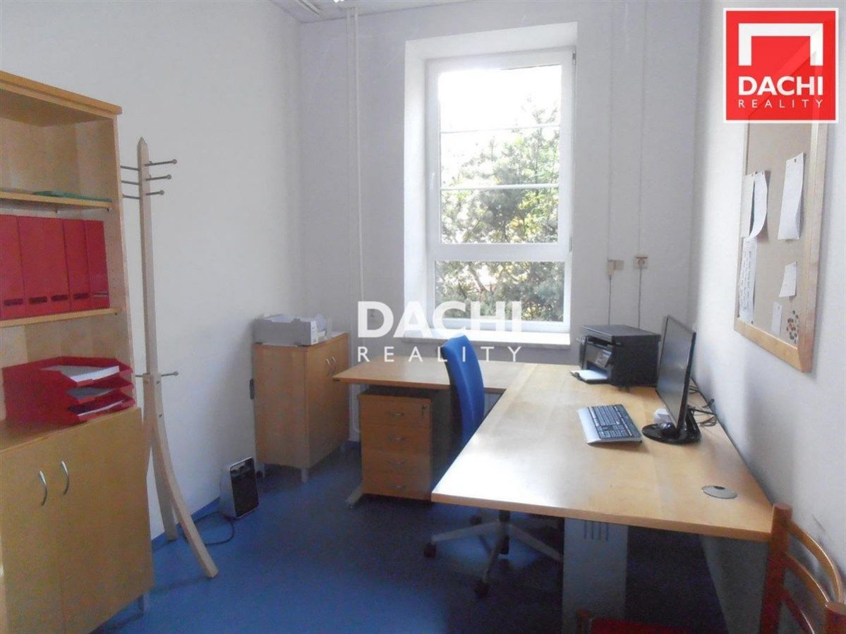 Pronájem  kanceláří o velikosti 10m2 až 32m2, Olomouc ulice Holická., obrázek č. 1