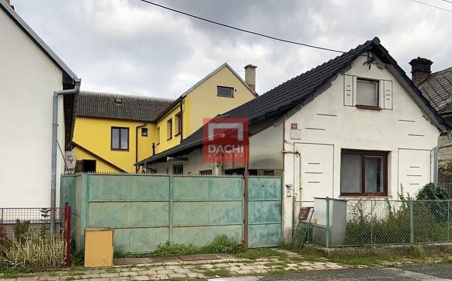 Nabízíme k prodeji dvougenerační rodinný dům v Olomouckém kraji v obci Moravičany., obrázek č. 1