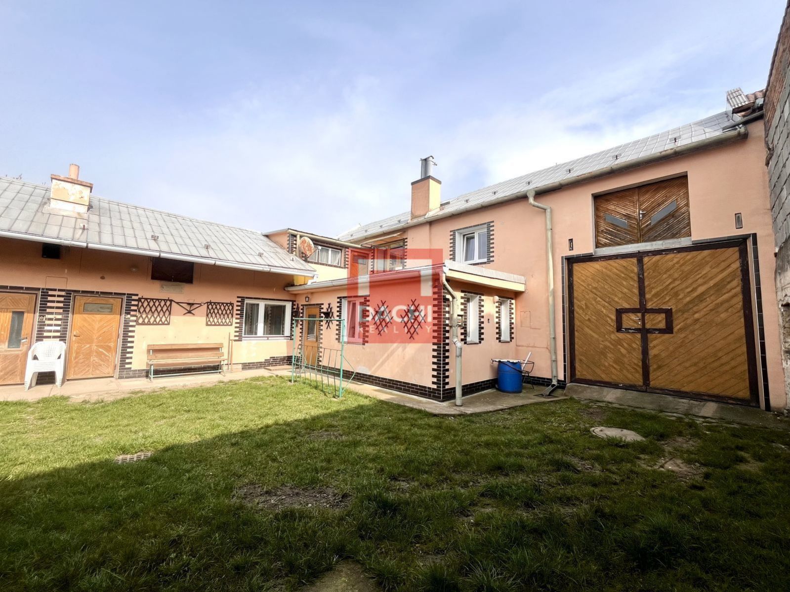 Prodej rodinného patrového domu 4+1, výměra parcely 429m2, Střeň, okres Olomouc, obrázek č. 2