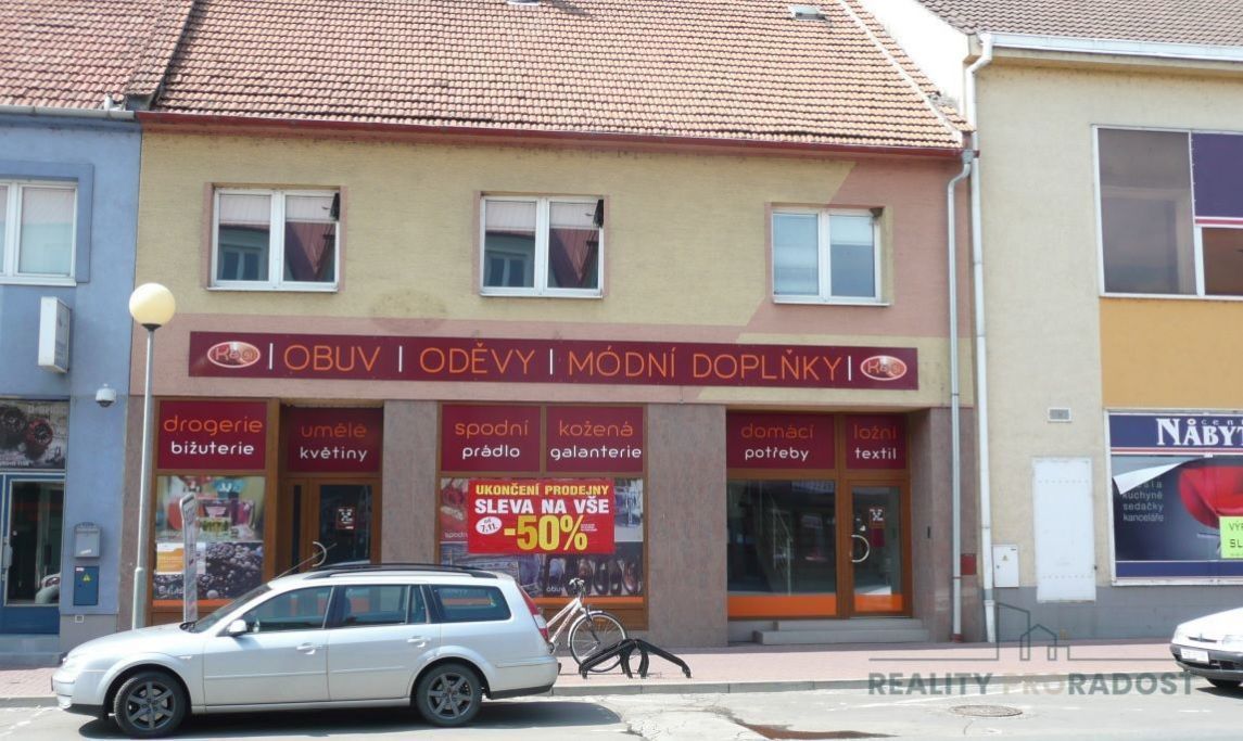 Prodej komerční nemovitosti ve Veselí nad Moravou, obrázek č. 1