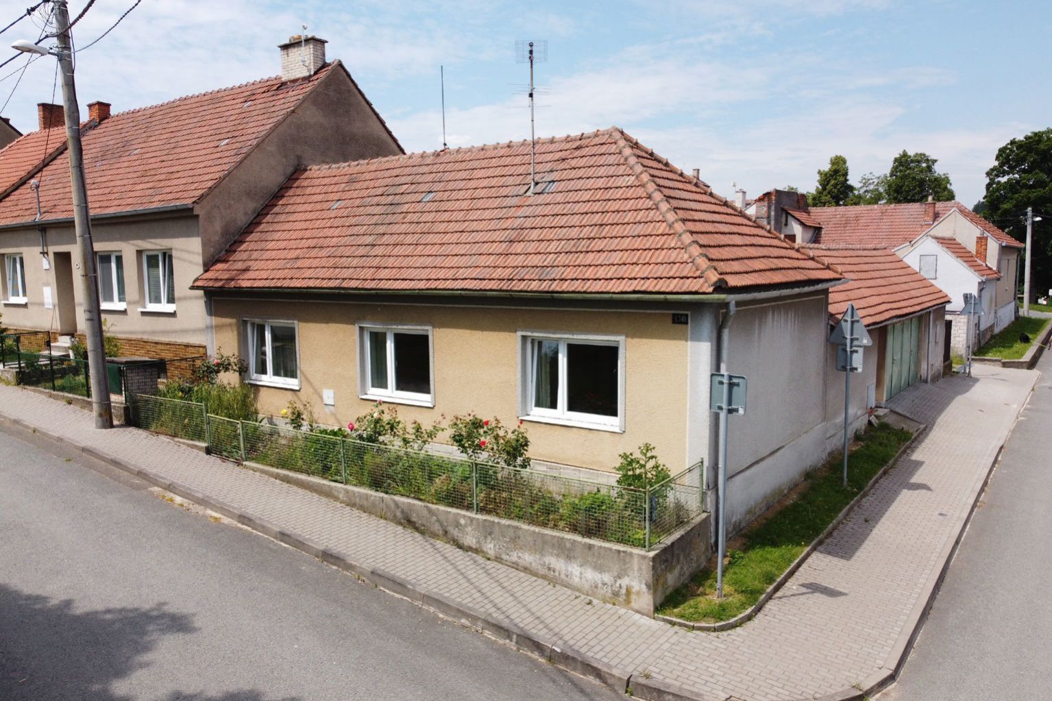 Prodej rodinného domu 200 m2, pozemek 318m2, Vysoké Popovice, obrázek č. 1