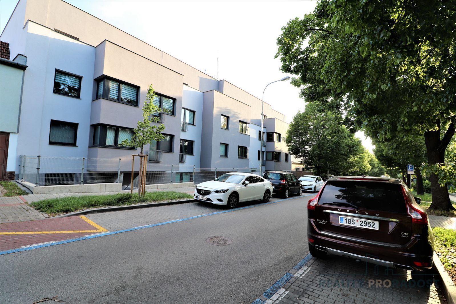Pronájem novostavby nadstandardního bytu 1+kk 42m, vlastní parkování, 6m balkonu v Brno - Židenice