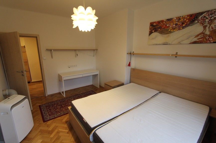 Pronájem zařízeného zrekonstruovaného bytu 2+1, 54 m2, Praha 6, obrázek č. 3