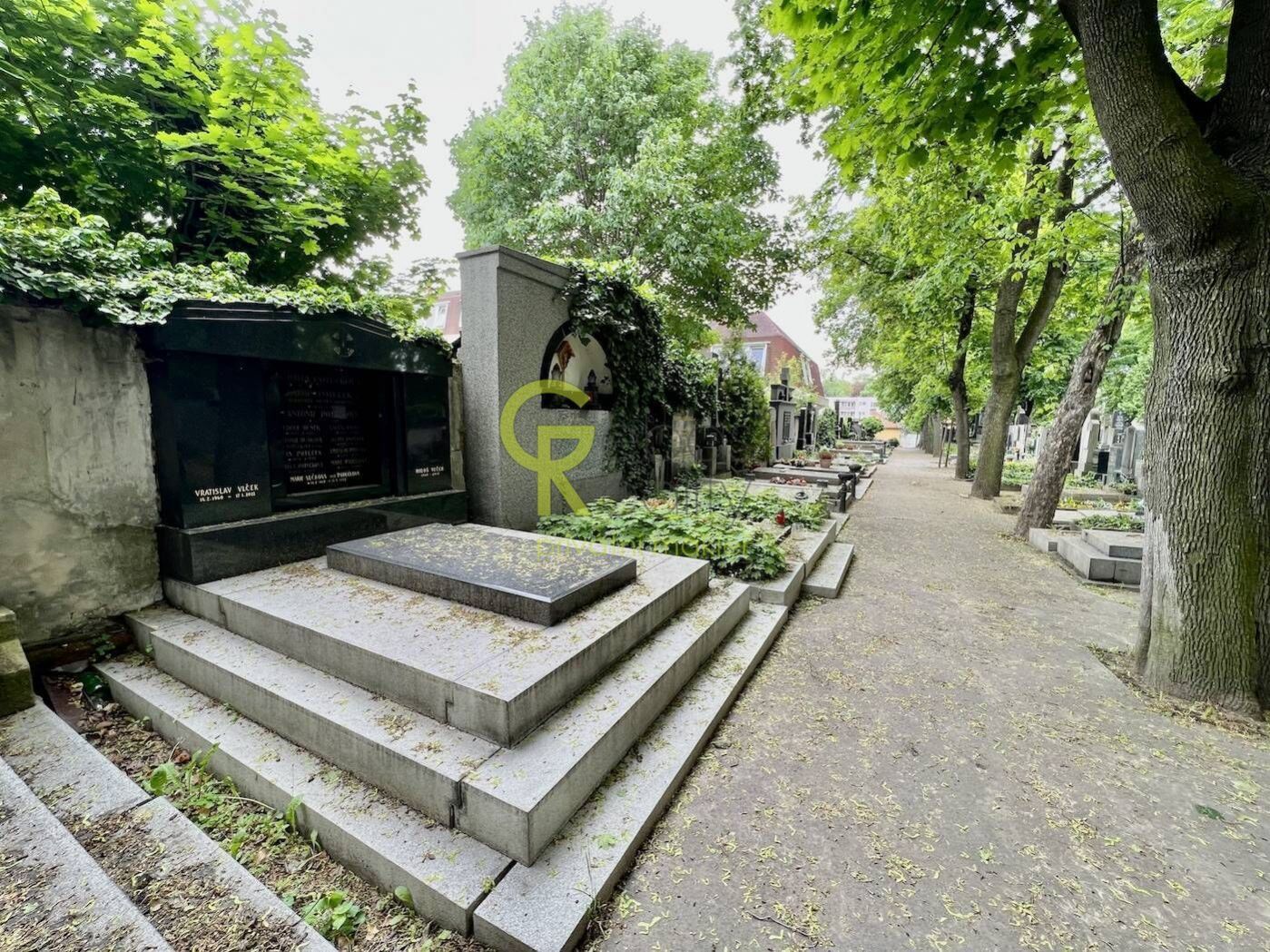 rodinná hrobka v Bubenči - ul. Antonína Čermáka, Praha 6, obrázek č. 1