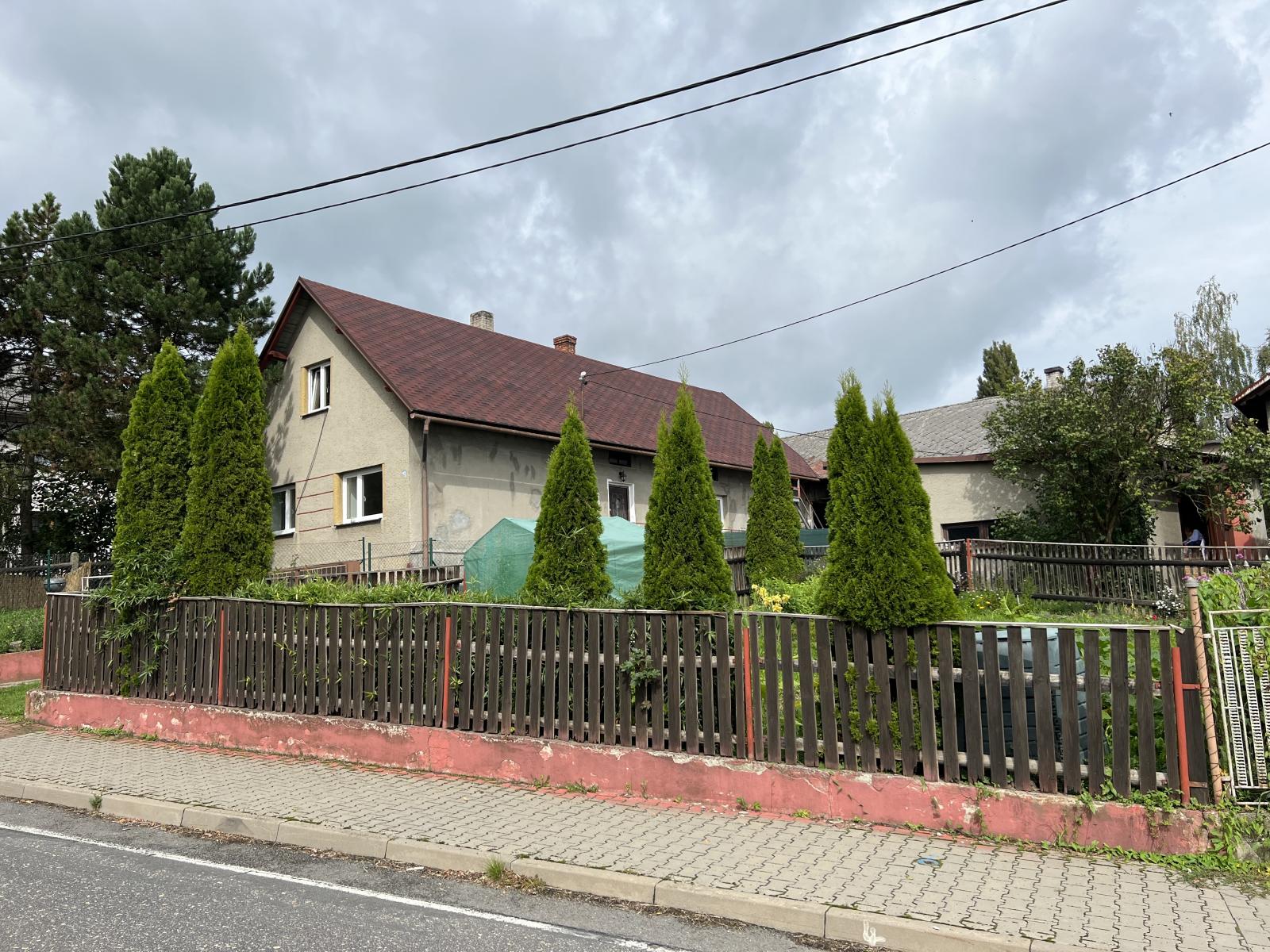 Prodej dvou rodinných domů, pozemek 1768 m, ul. Ostravská, obec Budišovice okres Opava