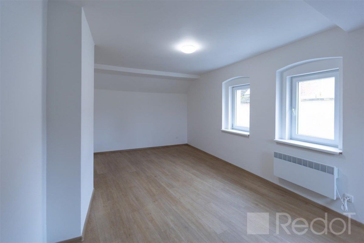 Pronájem bytu po rekonstrukci, 2+1, 55 m2, Doubí Karlovy Vary, obrázek č. 3