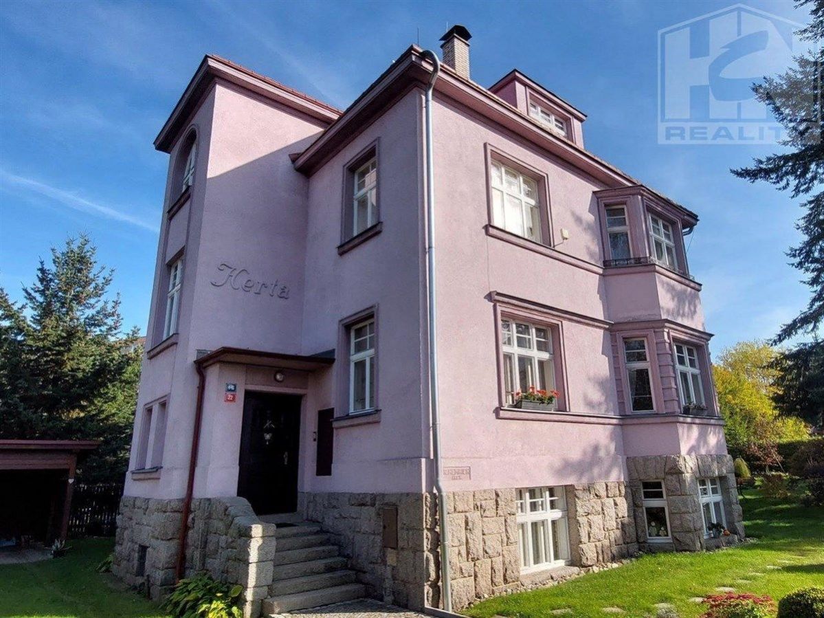 Prodej bytu 1+kk, 35,8 m2, Jablonec nad Nisou - Mšeno, ul. S. K. Neumanna, obrázek č. 1
