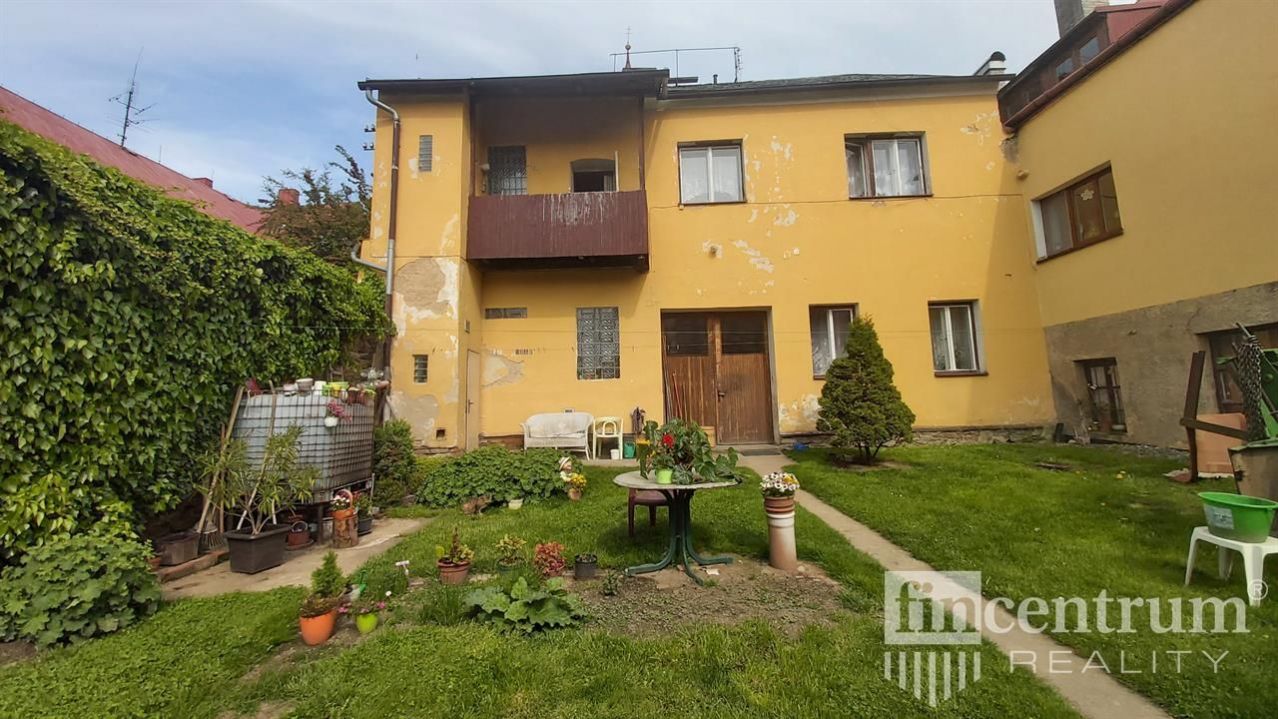 Prodej rodinného domu 300 m2 náměstí Míru, Poběžovice, obrázek č. 2