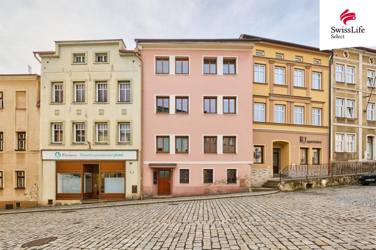 Prodej činžovního domu 560 m2 Malé náměstí, Broumov, obrázek č. 1