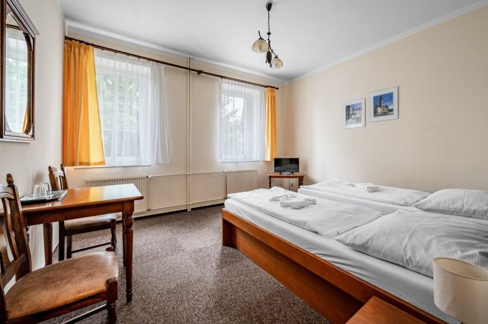 Prodej hotelu (B) 1550m2 na pozemku 3848m2, Liberec, obrázek č.7