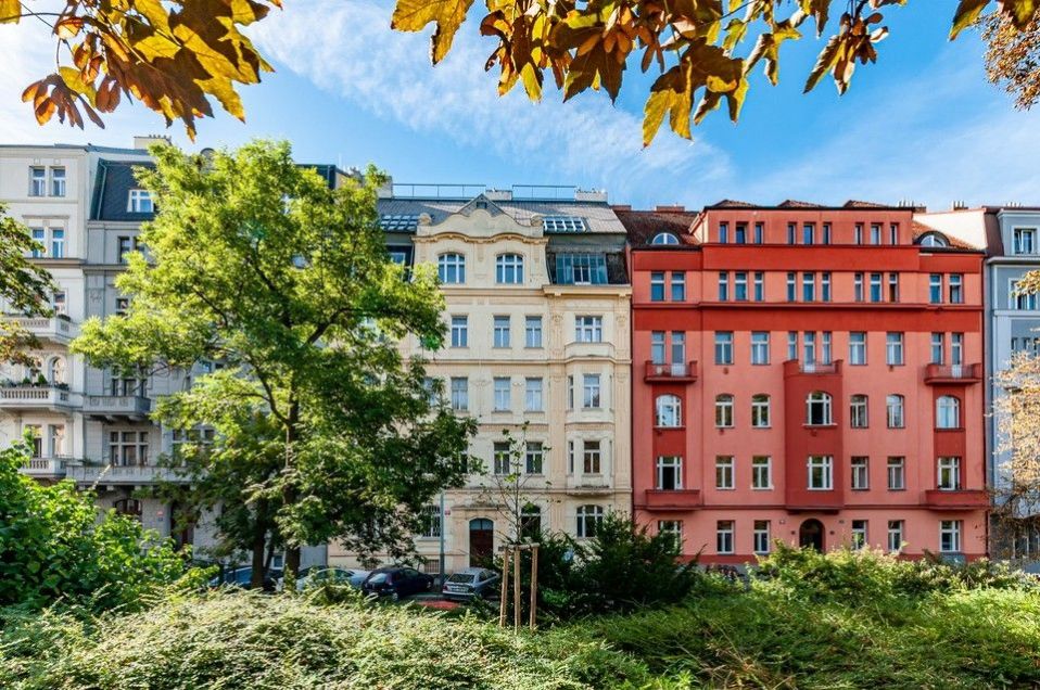 Pronájem reprezentativníhí bytu 3+1 (107m2) jako sídlo společnosri firmy, Polská, Vinohrady, obrázek č. 1